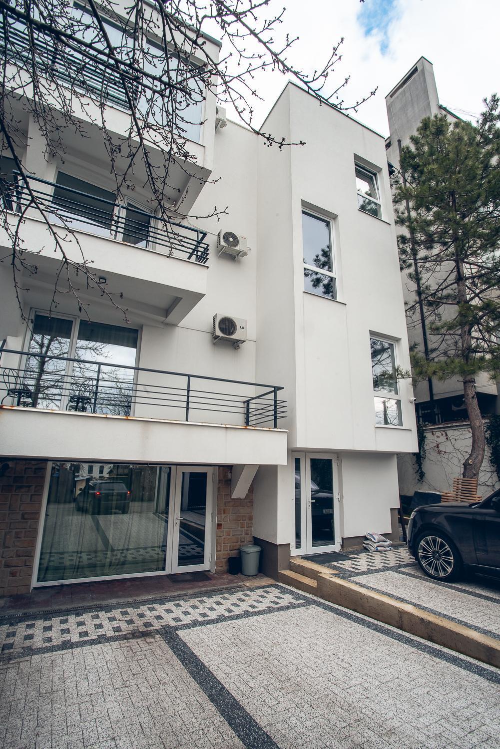 Apart4You Hotel Chisinau Exterior foto